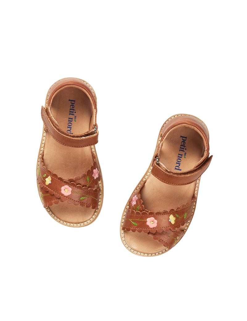 Petit Nord Flower Pop Cross-over scallop sandal Sandals Cognac 002