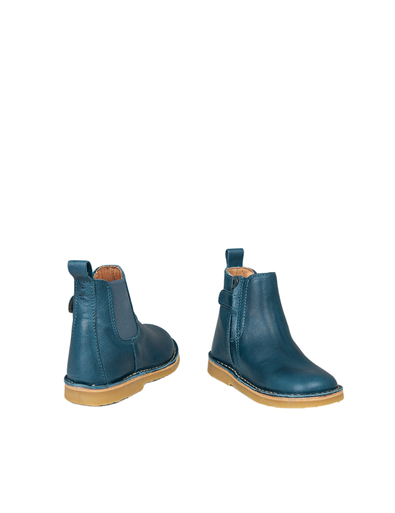 Petroleum boots deals