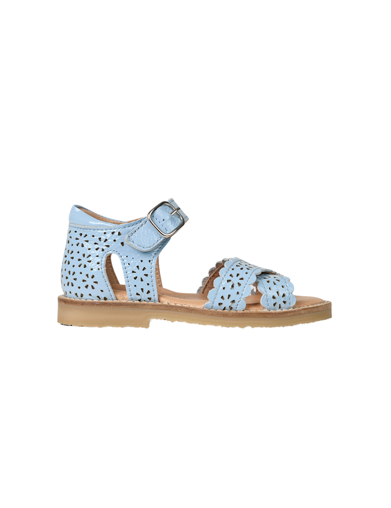 Petit Nord Crossover Scallop Flower Sandals Crinkly Cloud 143