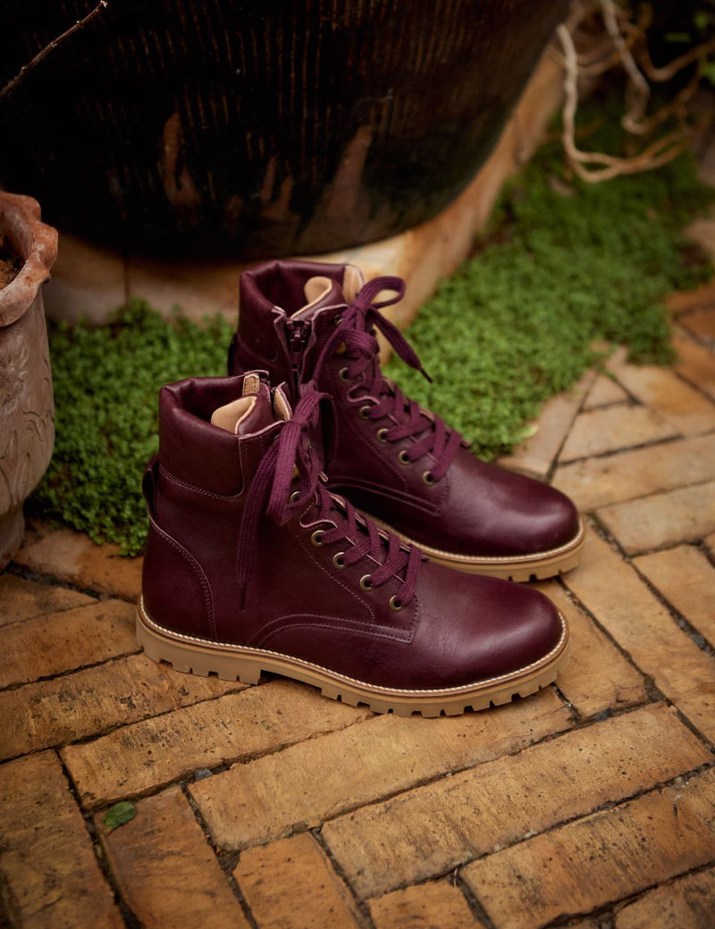 Petit Nord Saga Boot Women Plum 075