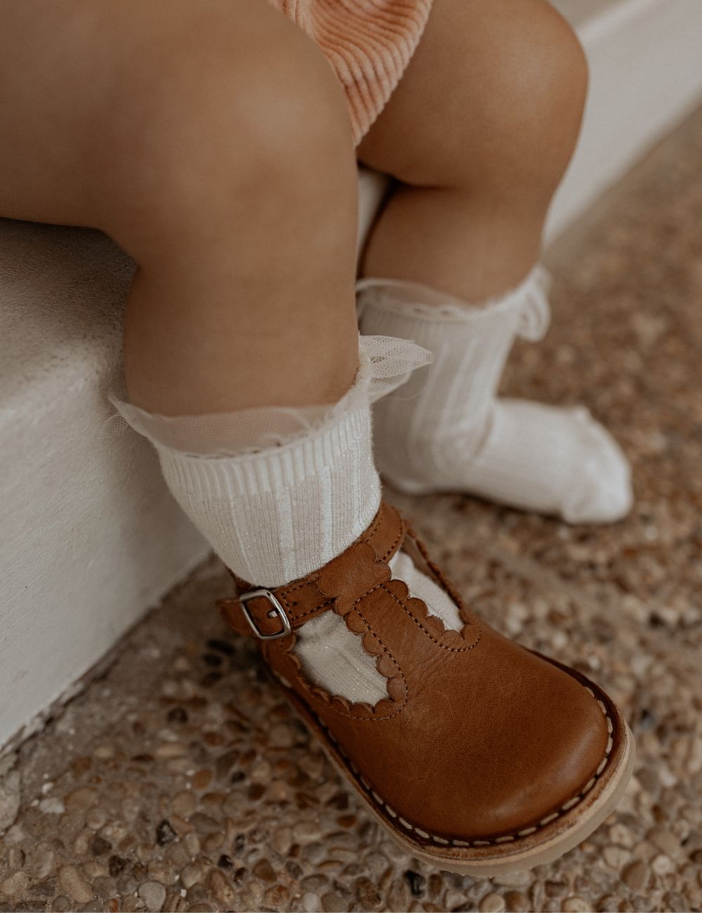 Petit nord T-BAR SCALLOP UNIQUA サイズ27 T-Bar Scallop - Cognac – Petit Nord GLOBAL