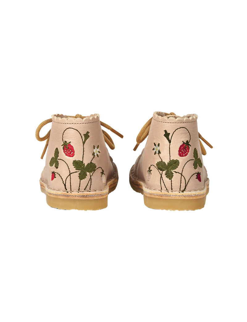 Petit Nord Wild Strawberries Scallop Boot Low Boot Shoes Cream 052