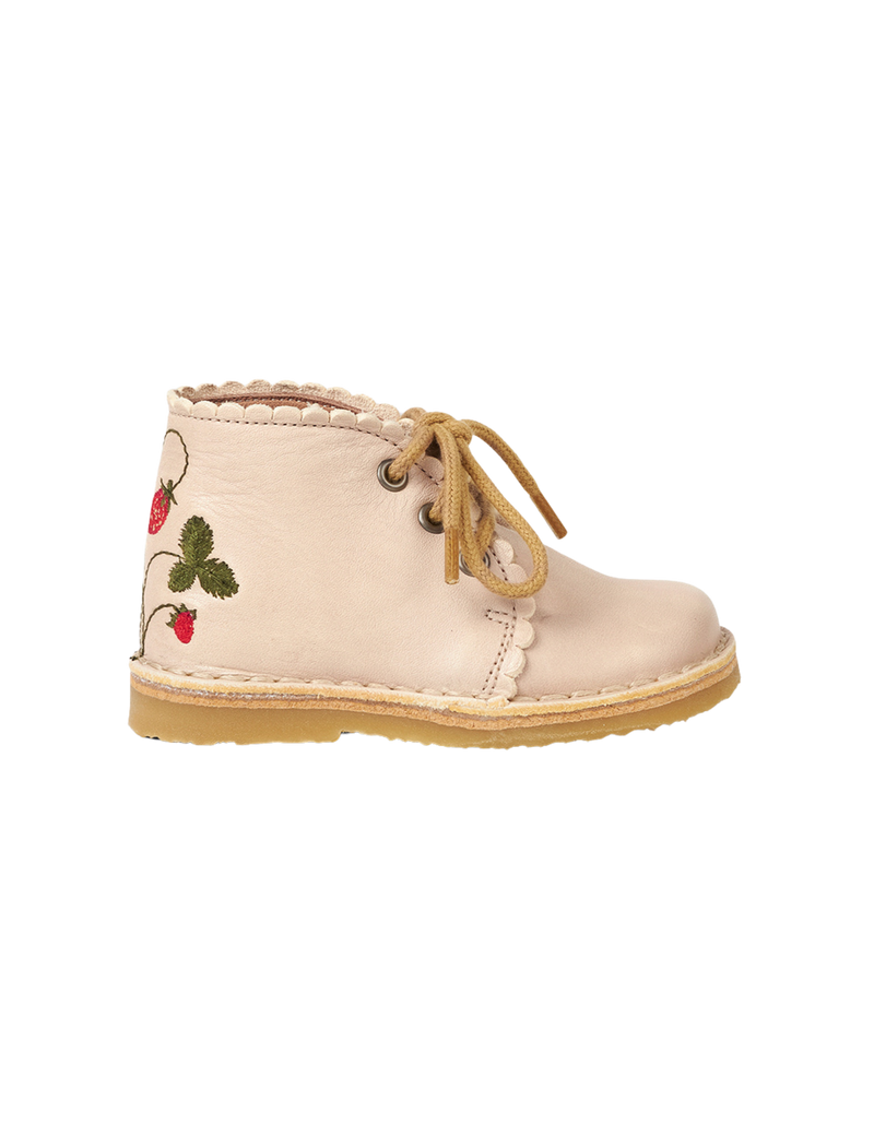 Petit Nord Wild Strawberries Scallop Boot Low Boot Shoes Cream 052