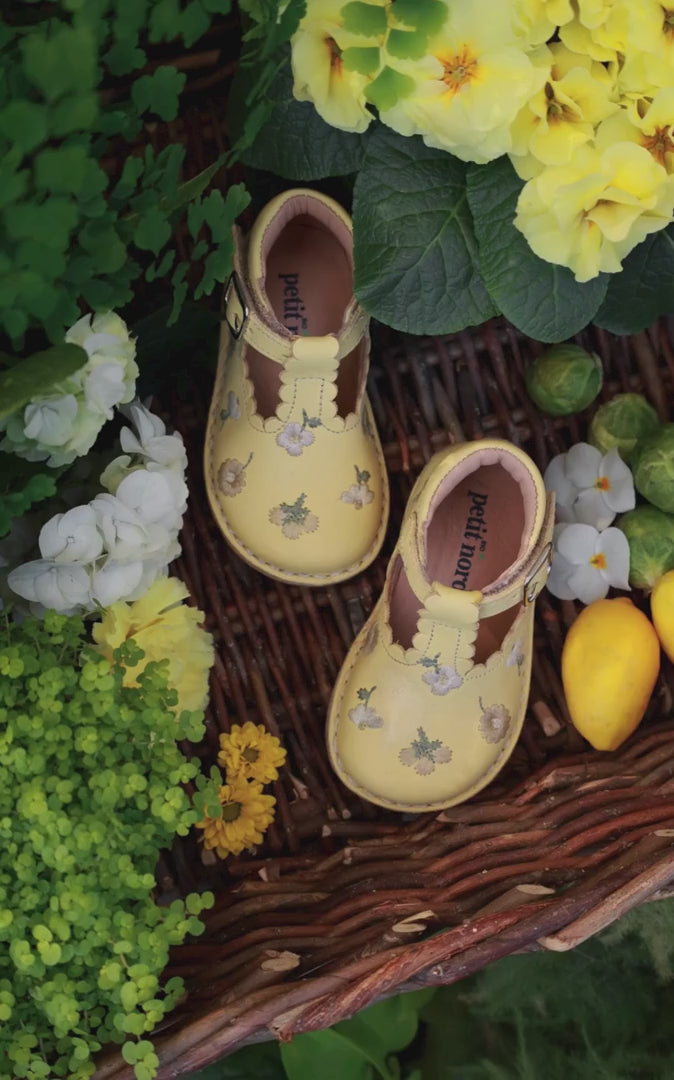 Petit Nord Flower T-Bar Scallop T-bars and Ballerinas Lemon Meringue 051